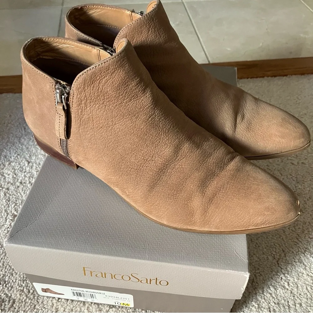 FRANCO SARTO Kingston Bootie in Mushroom 10